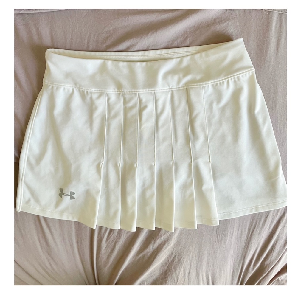 Under Armour Tennis Skirt in great used condition